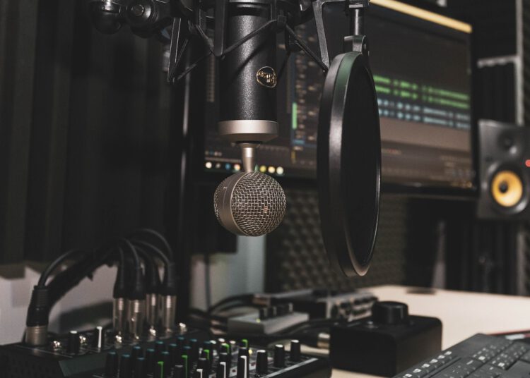 Bank głosów online – czym jest i kiedy warto z niego skorzystać?