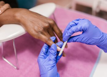 Salon kosmetyczny – jakie usługi oferuje? Jak znaleźć odpowiedni?