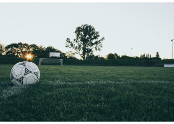 jaka pilka do pilki noznej