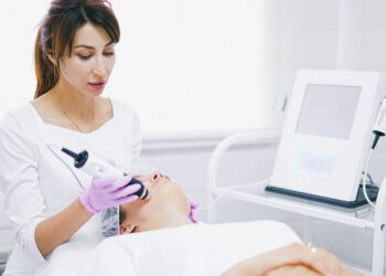 Jakie efekty daje peeling węglowy?