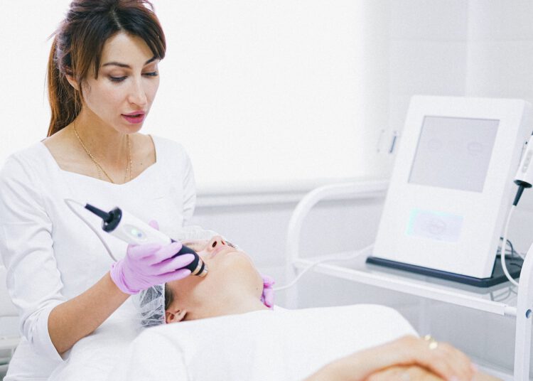 Jakie efekty daje peeling węglowy?