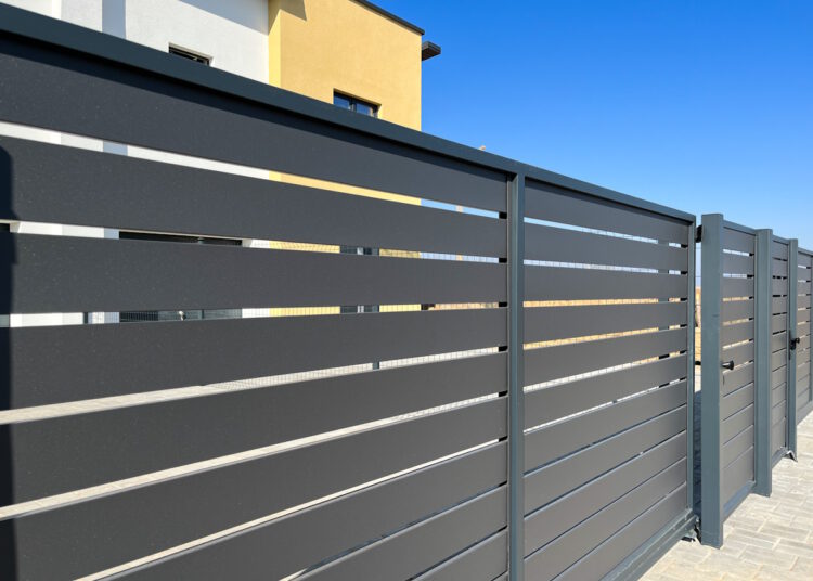 nowoczesne ogrodzenia metalowe