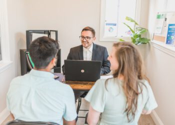 sprzedaz nieruchmosci