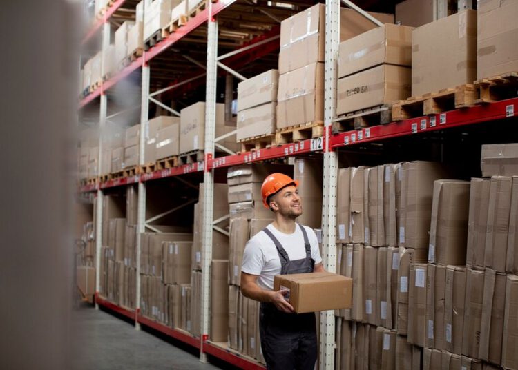 magazyn przechowywanie towaru