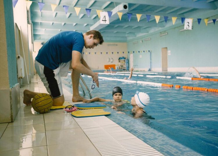 nauka plywania dzieci