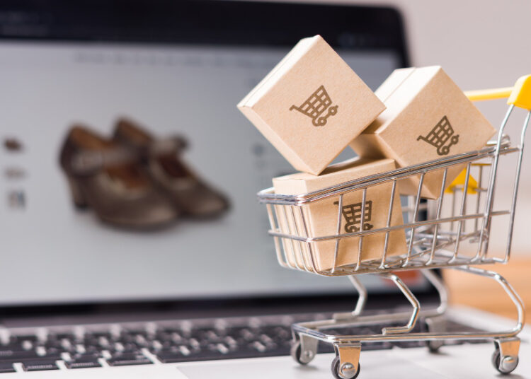 Model wózka sklepowego na latopie