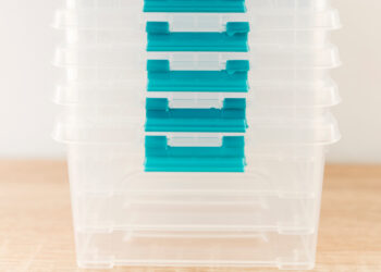 przezroczyste pudelko